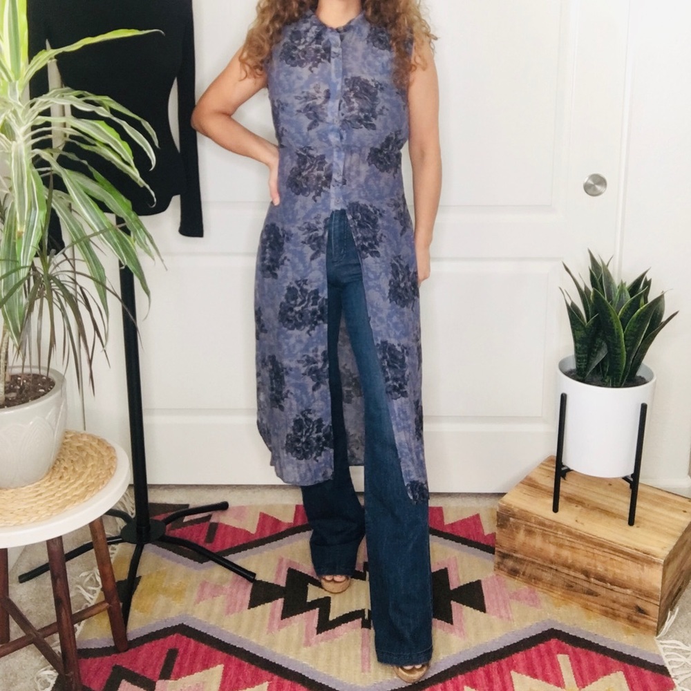 SALE‼️ Duster blouse Size L but fits a Size S